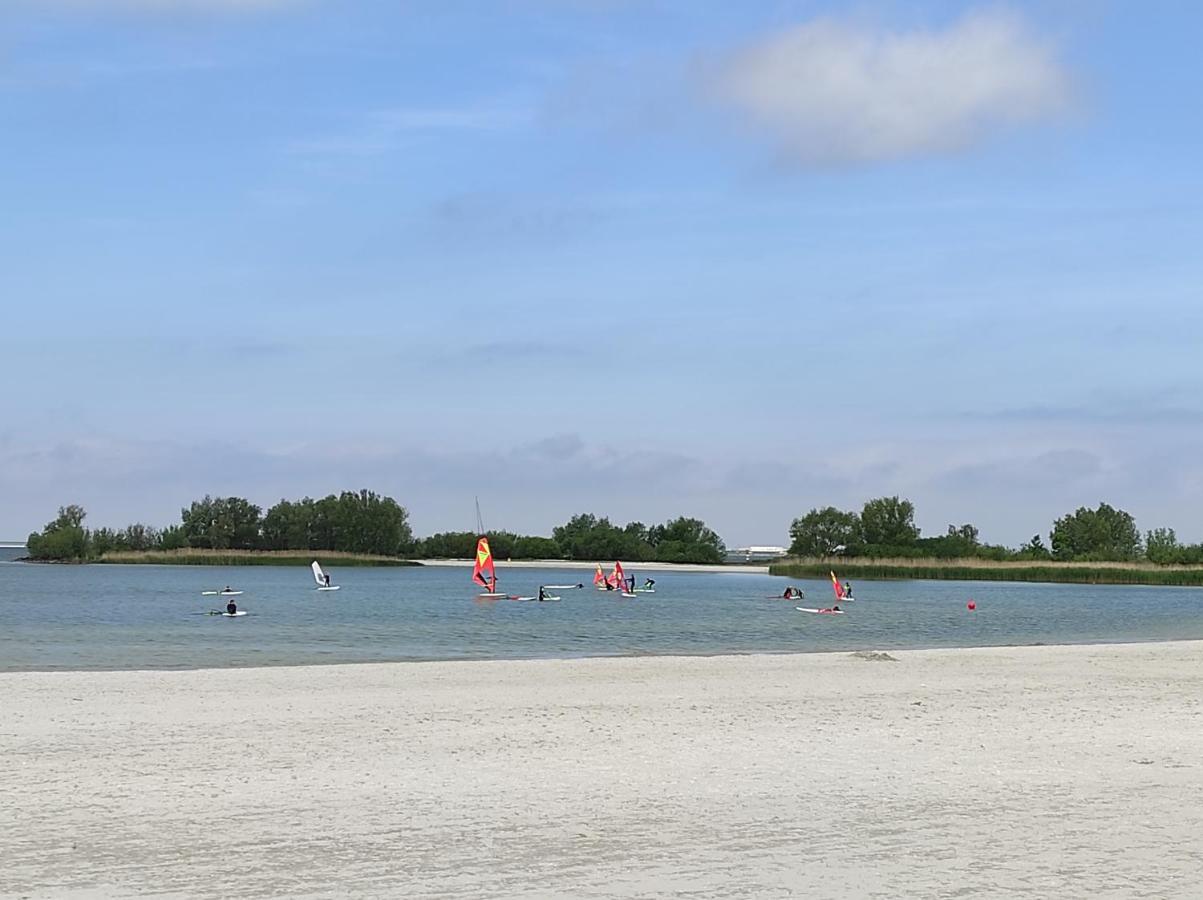 Appartement Ijsselmeer Makkum Strand Экстерьер фото